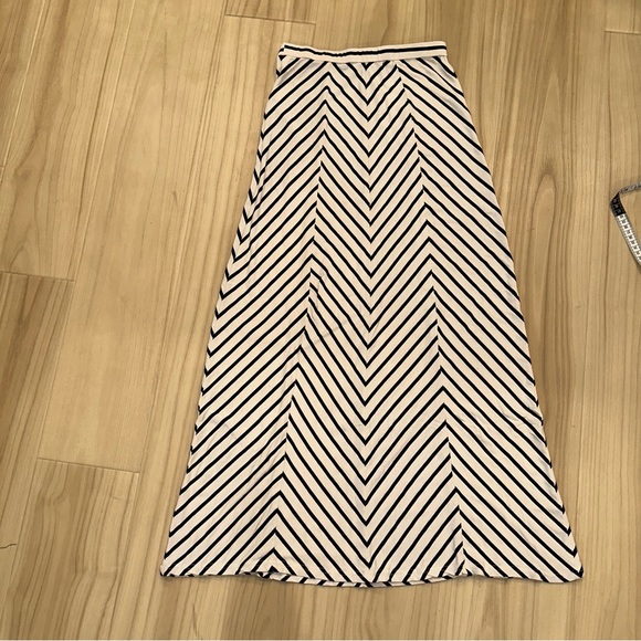 Maxi skirt - Picture 6 of 7